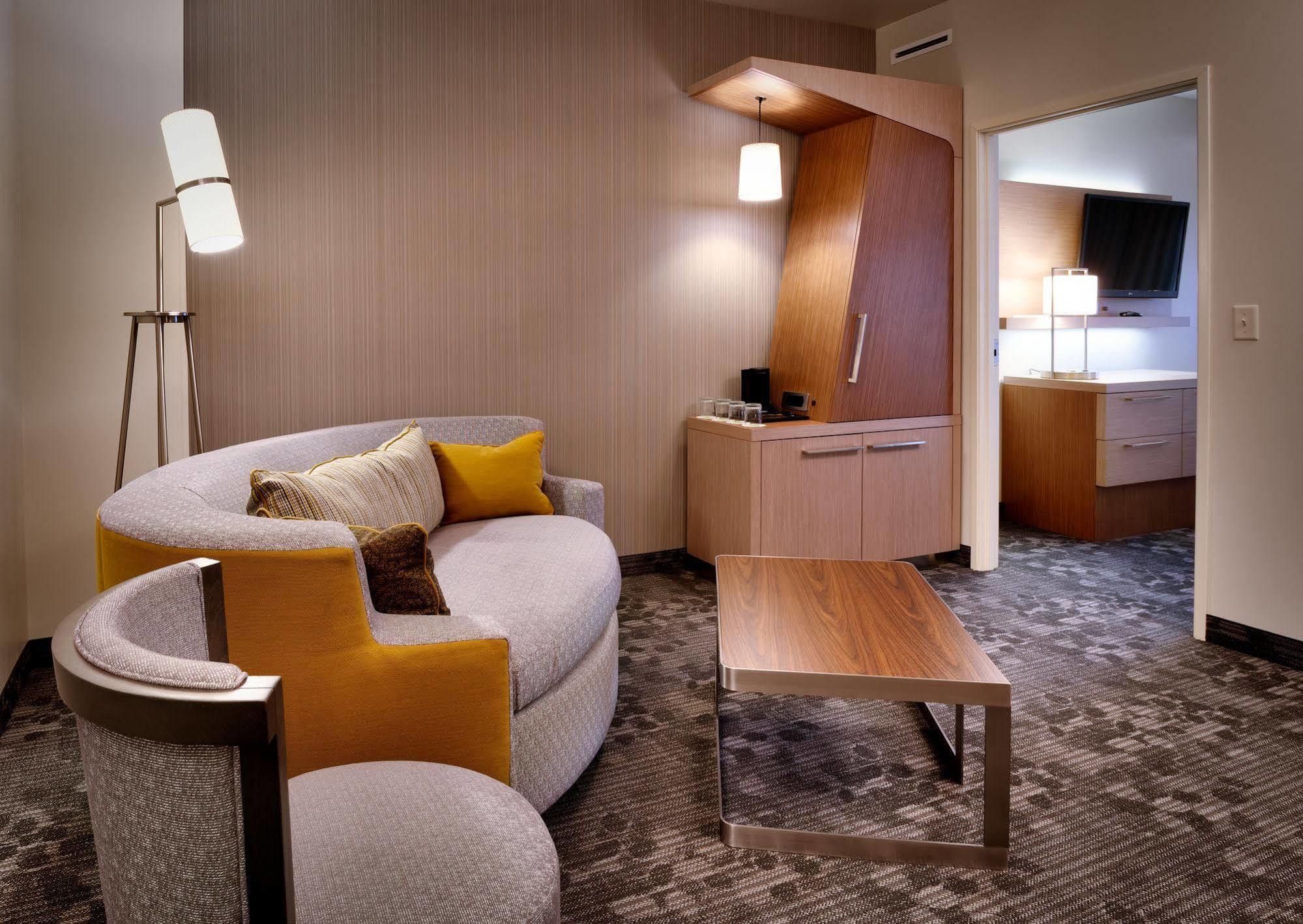 Courtyard By Marriott Phoenix Mesa Gateway Airport Εξωτερικό φωτογραφία